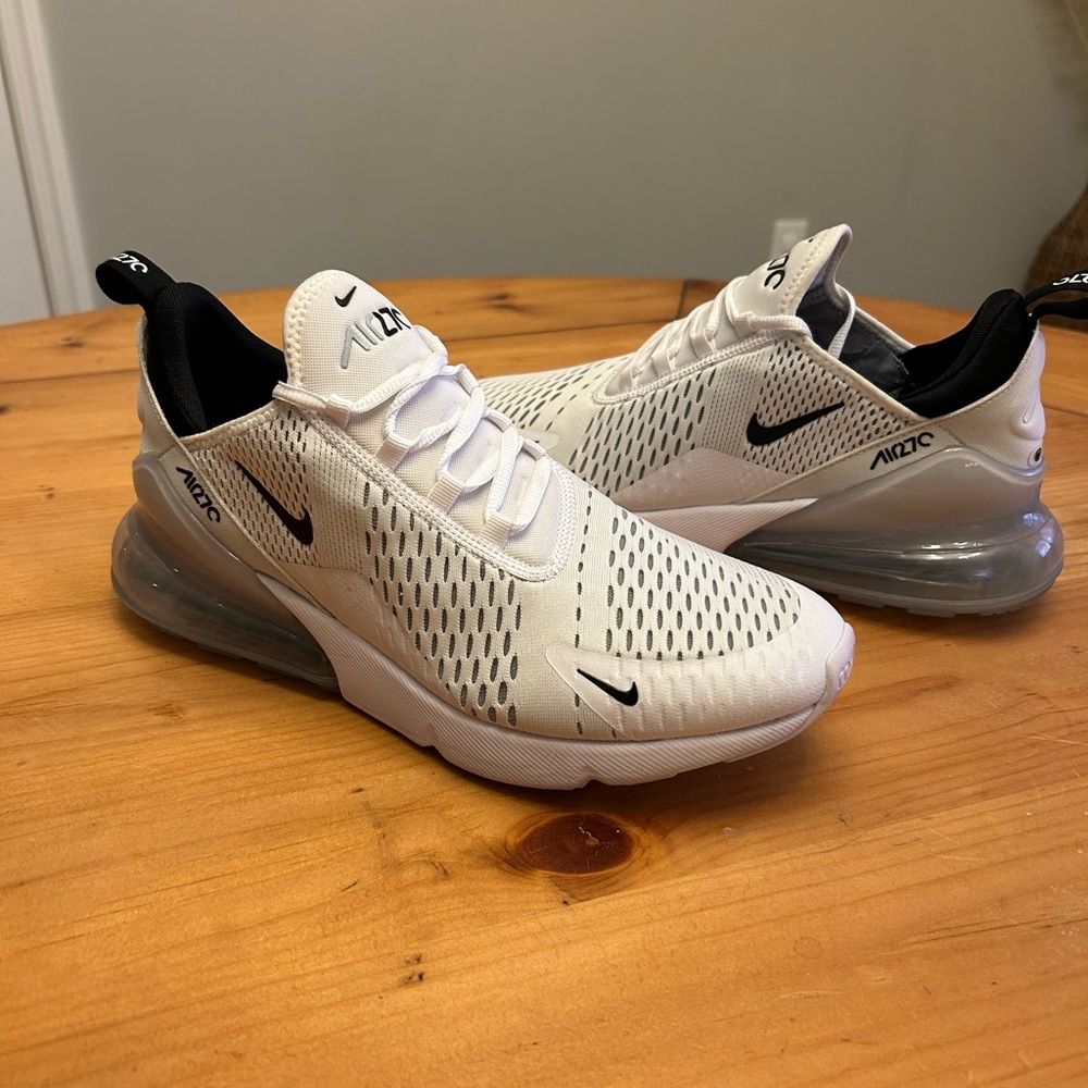 Nike Air Max 270 White/Black 10.5M